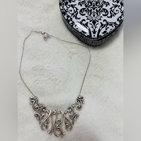 BRIGHTON “Concerto” Necklace In Original Brighton Tin - Retired - Picture 2 of 5